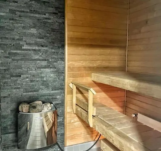 Kotimaailma - Tilava Rivitalo Asunto 3mh Ja Sauna Laehellae Korson Keskustaa